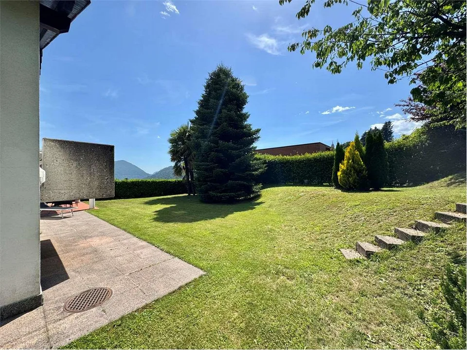 Prestigiose unabhängige Villa zum Verkauf, eingebettet im Grünen von Gentili – Foto 8 von 13