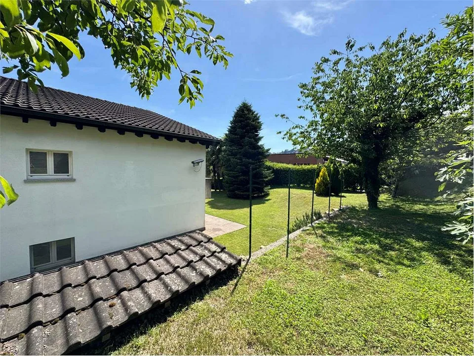 Prestigiose unabhängige Villa zum Verkauf, eingebettet im Grünen von Gentili – Foto 9 von 13