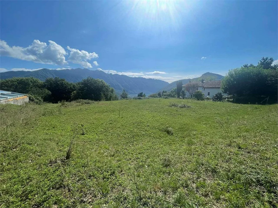 Bauland mit Seeblick in Carona