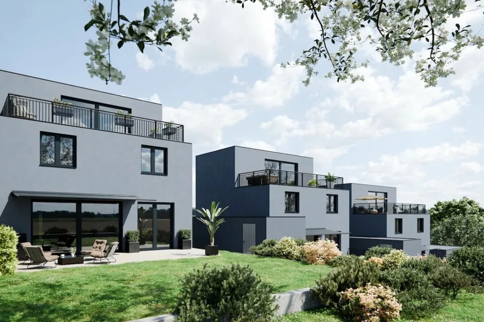 Terreno con progetto di costruzione approvato per 3 case unifamiliari