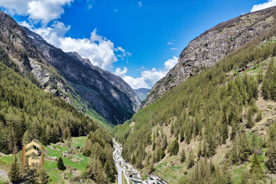Historischer Walliser Speicher mit Charme im Herzen von Saas-Balen – Foto 9 von 13