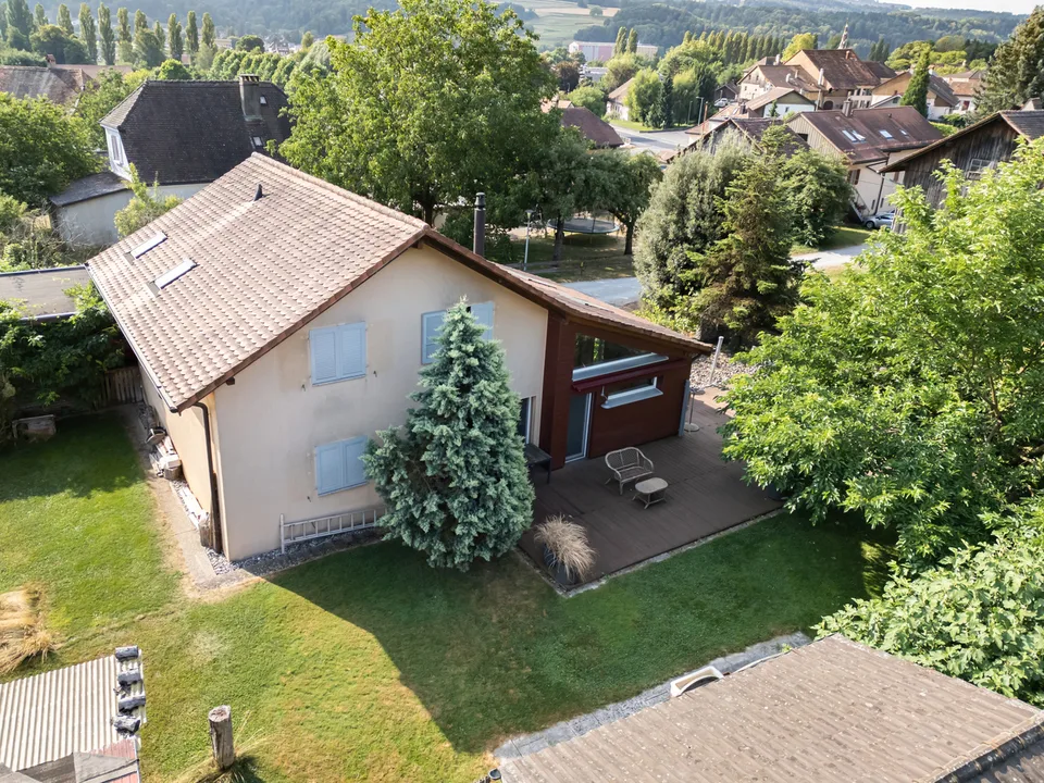 Helle und geräumige Villa mit 6,5 Zimmern