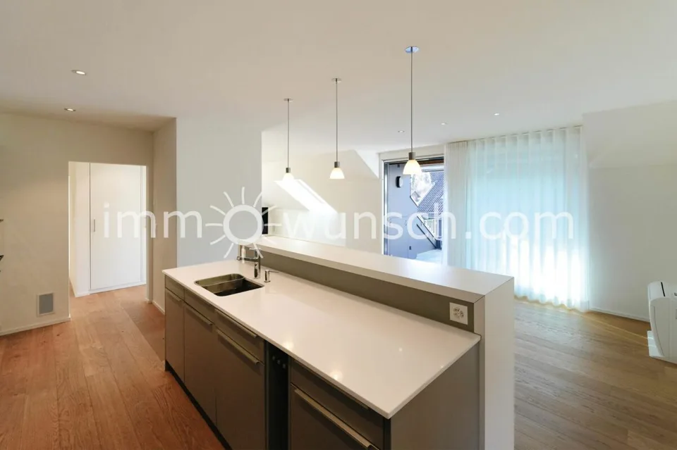 Bijou 4 ½ pièces Appartement en attique