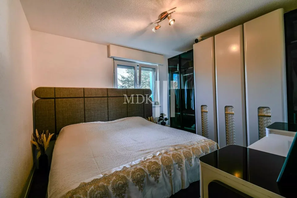 4.5 Zimmer Chalet in Choëx – Foto 8 von 13