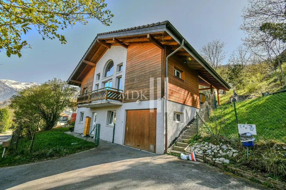 Beau chalet dans un quartier calme à Choëx