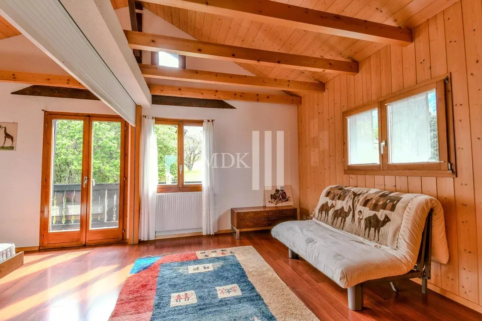 Bel chalet in una zona tranquilla sulle alture di Monthey