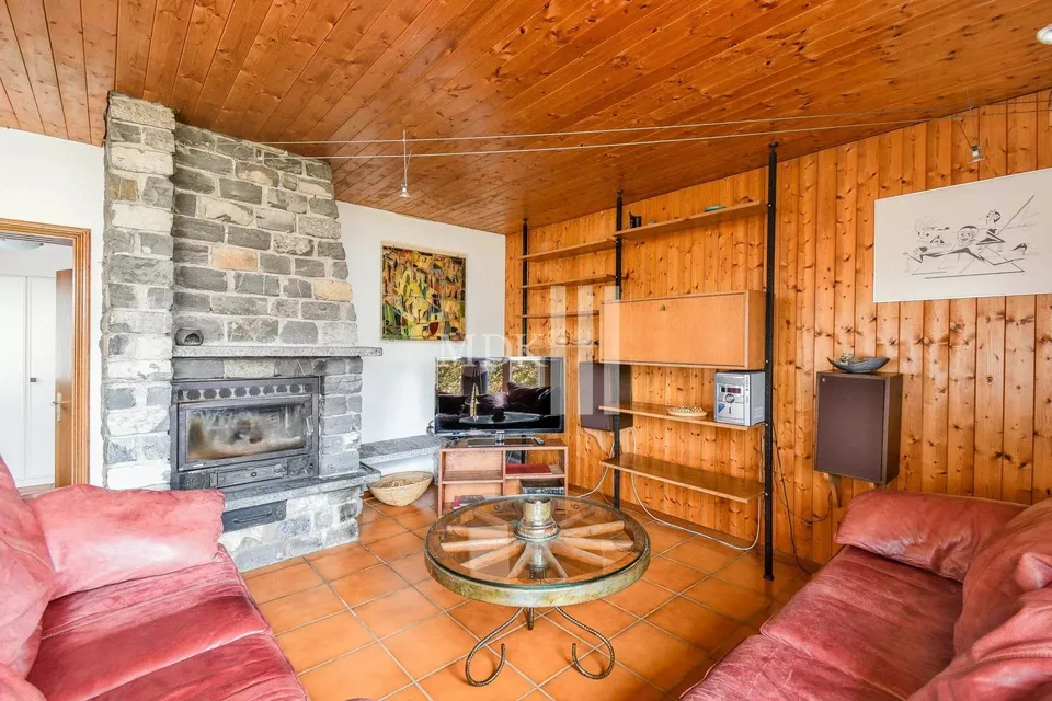 Bel chalet in una zona tranquilla sulle alture di Monthey