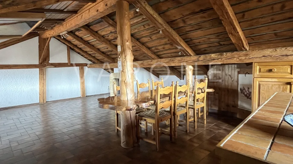 Einfamilienhaus mit zwei Wohnungen in Roumaz/Savièse