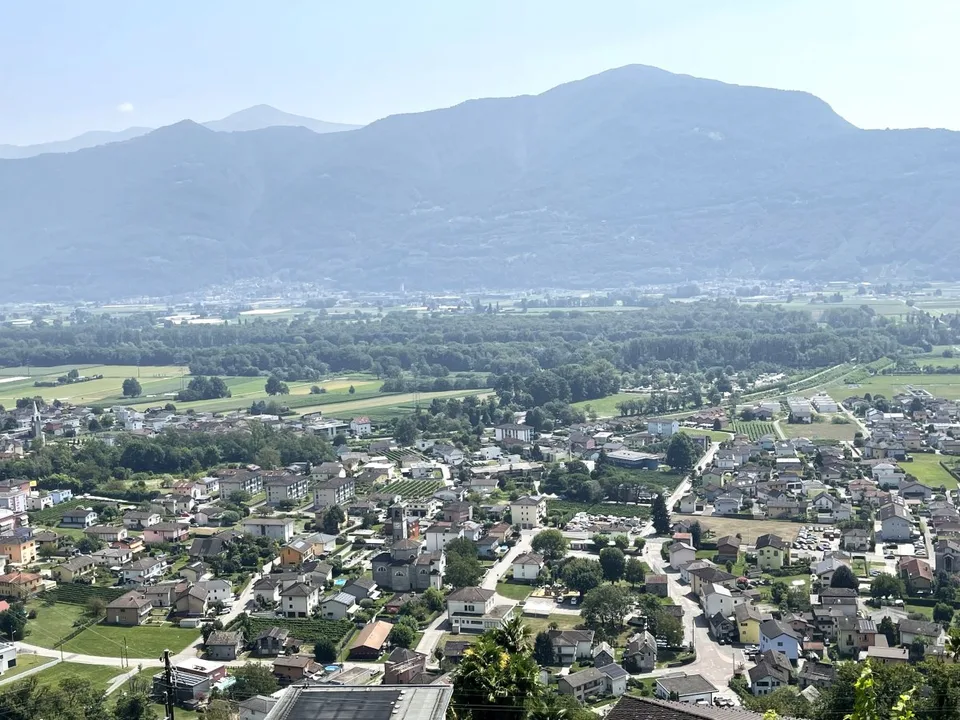 Grundstück in einer sehr sonnigen Wohngegend