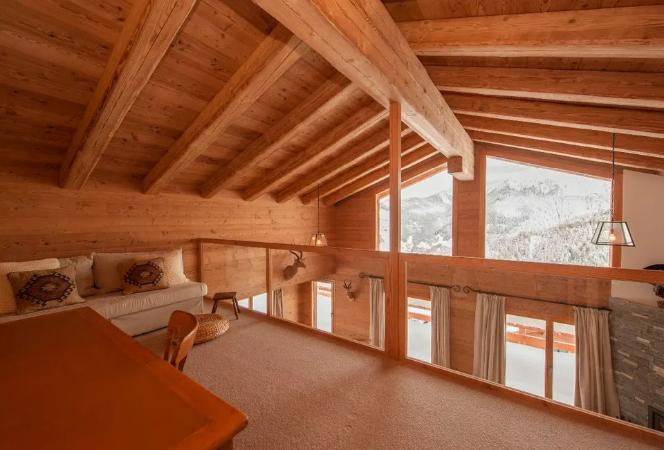 Ampio chalet con cinque camere da letto e vista panoramica – foto 9 di 13
