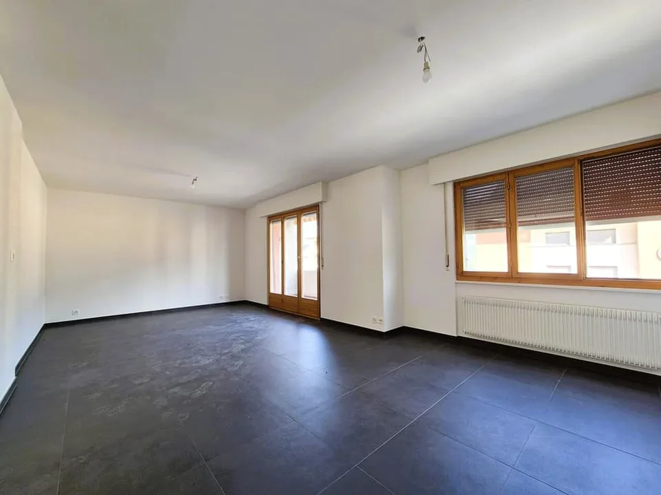 Appartement lumineux de 3,5 pièces rénové au coeur de Noës