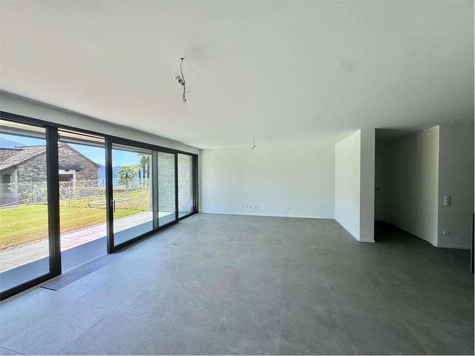 3,5 Zimmer mit Garten NEU Minusio Seeblick im EG