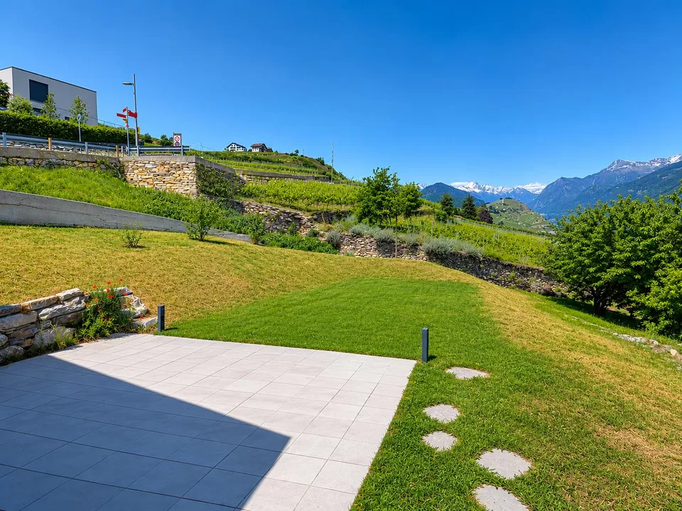 Superbe appartement de 4.5 pièces en rez de jardin à Diolly, Sion