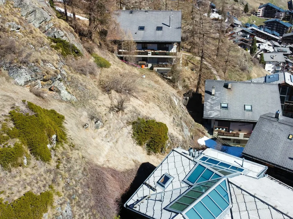 Sonnige Bauparzelle mit Bergsicht in Zermatt – Foto 9 von 11