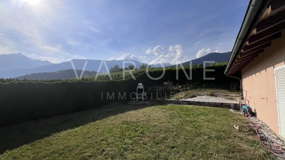 Villa – photo 17 of 20