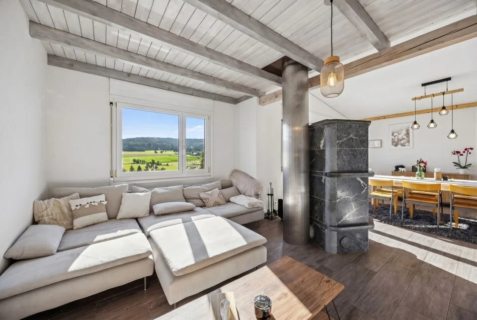 Casa familiare di 5.5 stanze in vendita a Fontenais
