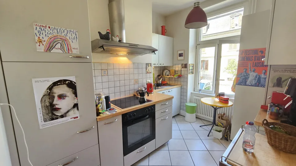 In vendita a Delémont edificio con 3 appartamenti, terrazza e giardino
