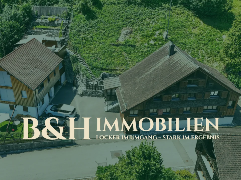 2 Einfamilienhäuser mit sehr viel Platz im Herzen Rüthis