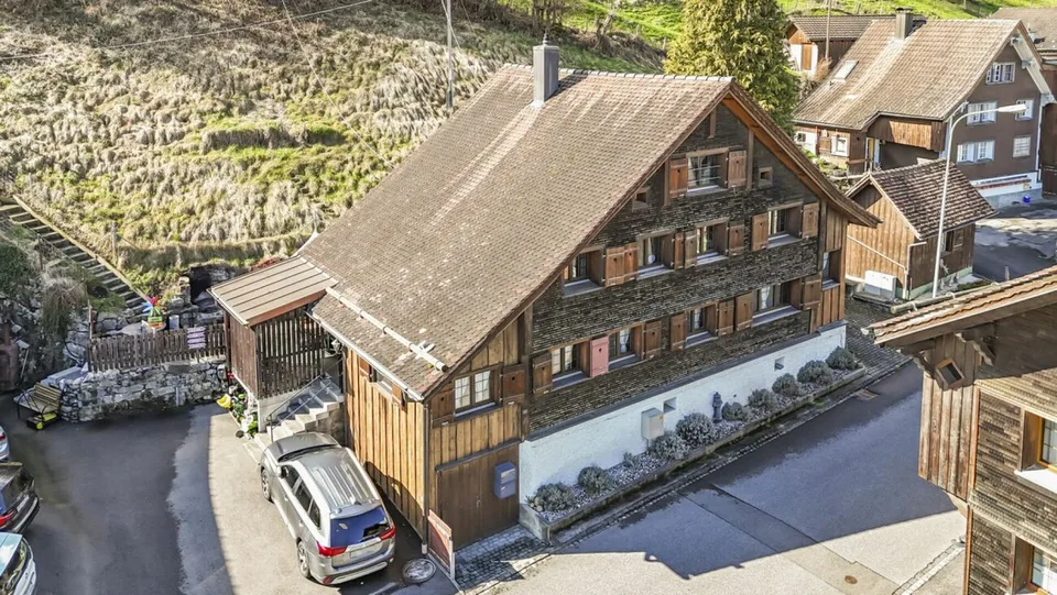 2 case unifamiliari con molto spazio nel cuore di Rüthi