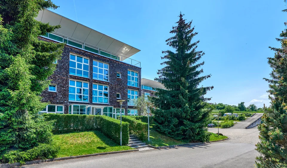 Hochwertige Bürogebäude mit Erweiterungspotenzial