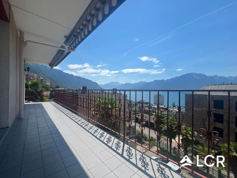 Schönes Rentengebäude in Montreux / 4 Apartments / 8 Parkplätze / Seeblick