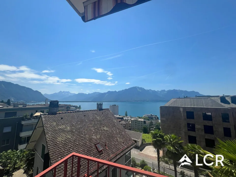 Beau bâtiment de retraite à Montreux / 4 appartements / 8 places de parking / vue sur le lac