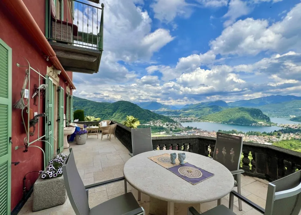 Appartamento Duplex Esclusivo nella Più Bella Posizione Soleggiata di Viconago-Cadegliano
