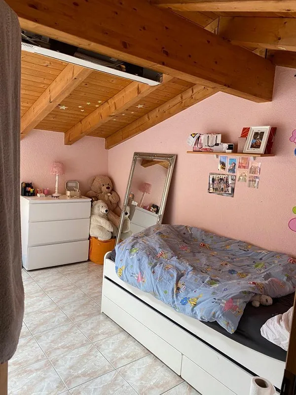Affascinante duplex di 5,5 stanze nel centro storico di Losone - con parcheggio privato