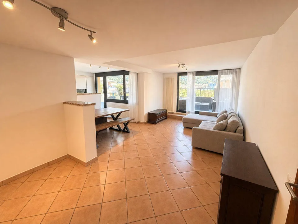 Appartamento 4,5 locali con giardino privato