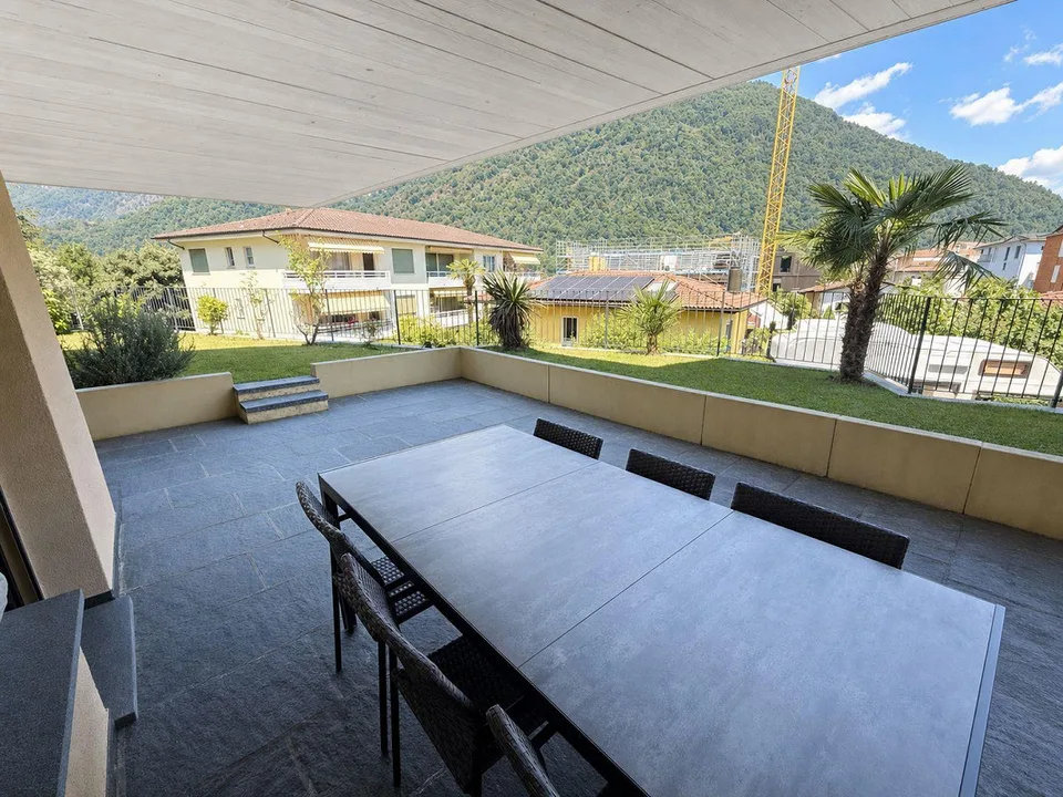 Appartamento 4,5 locali con giardino privato