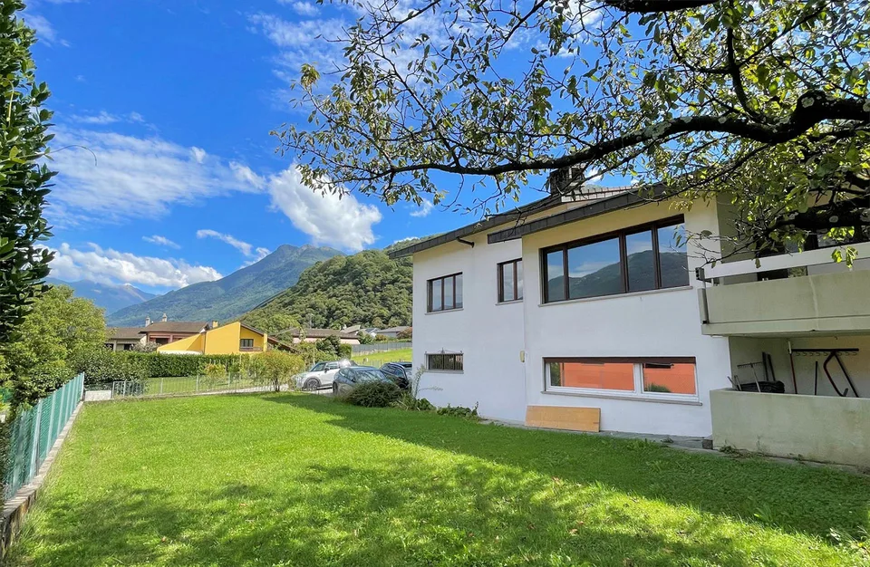 Einfamilienhaus mit großem Grundstück in ruhiger Lage