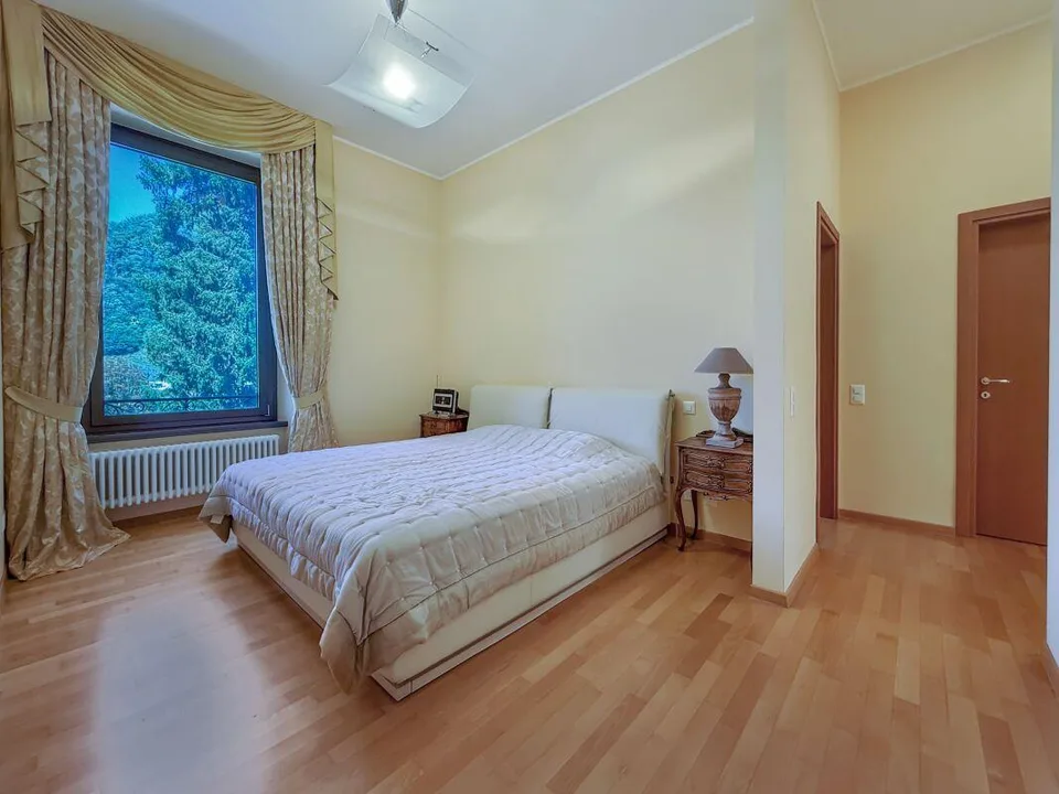 Luxuriöse 4,5-Zimmer-Wohnung mit herrlichem Seeblick | Appartamento...