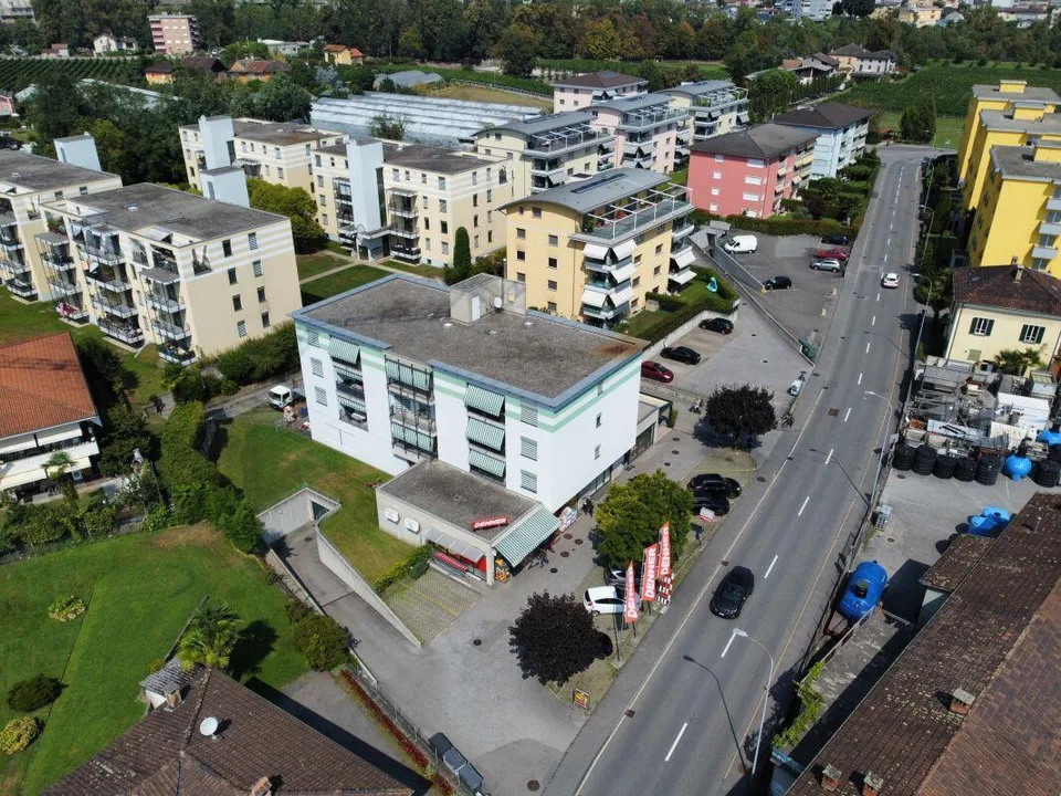 Bâtiment générant des revenus avec 6 appartements de 3½ pièces, 1 de 2½ pièces ...