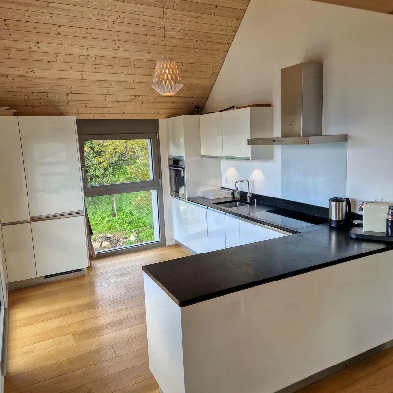 Neues Einfamilienhaus mit 6 Zimmern sehr sonnig und mit Blick auf den See