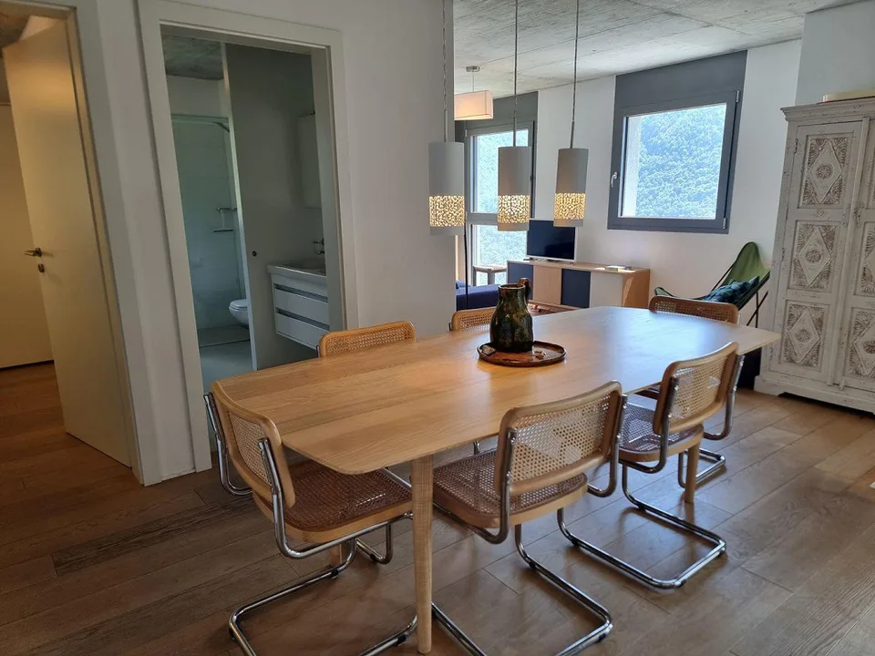Neues Einfamilienhaus mit 6 Zimmern sehr sonnig und mit Blick auf den See
