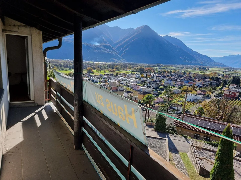Vue, air frais et tranquillité à Cugnasco