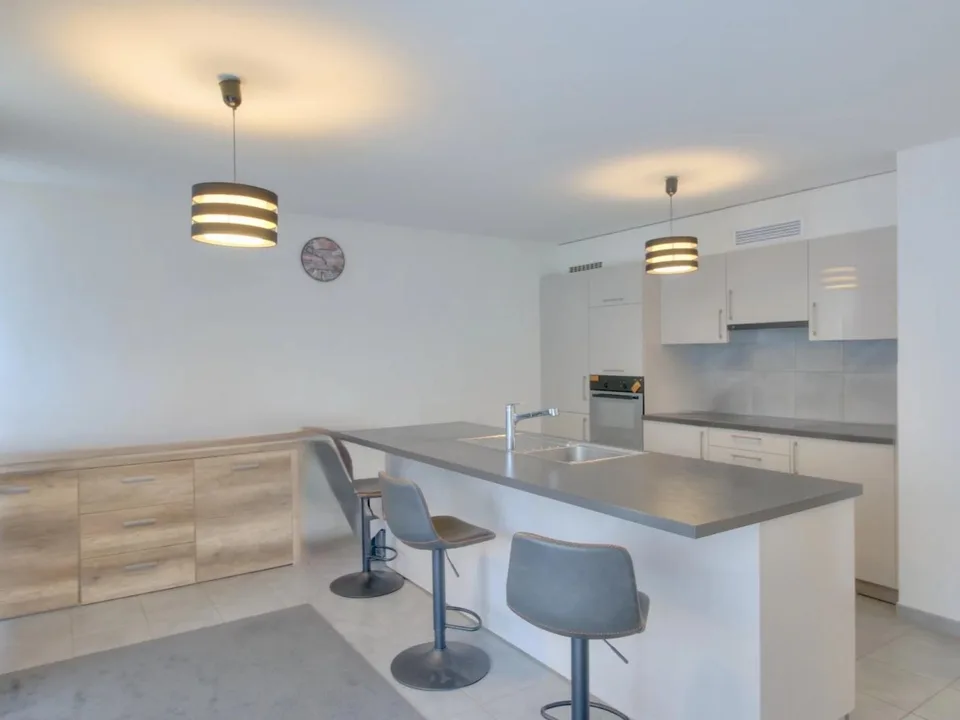 4.5 Room Apartment