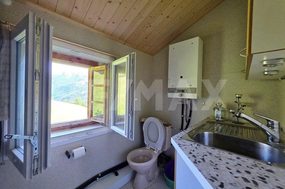 Great opportunity in the hamlet of Seng – photo 9 of 13