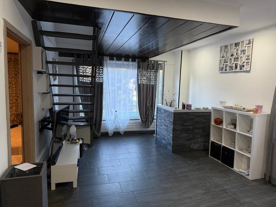 PIAZZOGNA – Casa bifamiliare ristrutturata, ampio giardino, vista lago