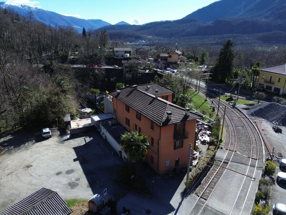 Hôtel et Restaurant Enchanteur dans le Locarnese – Une Oasis de Charme et de Nature
