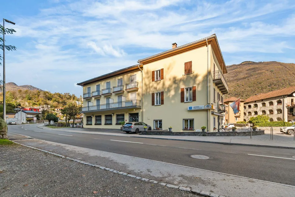 Storico albergo con ristorante, grotto e terreno edificabile – una ... – foto 9 di 30