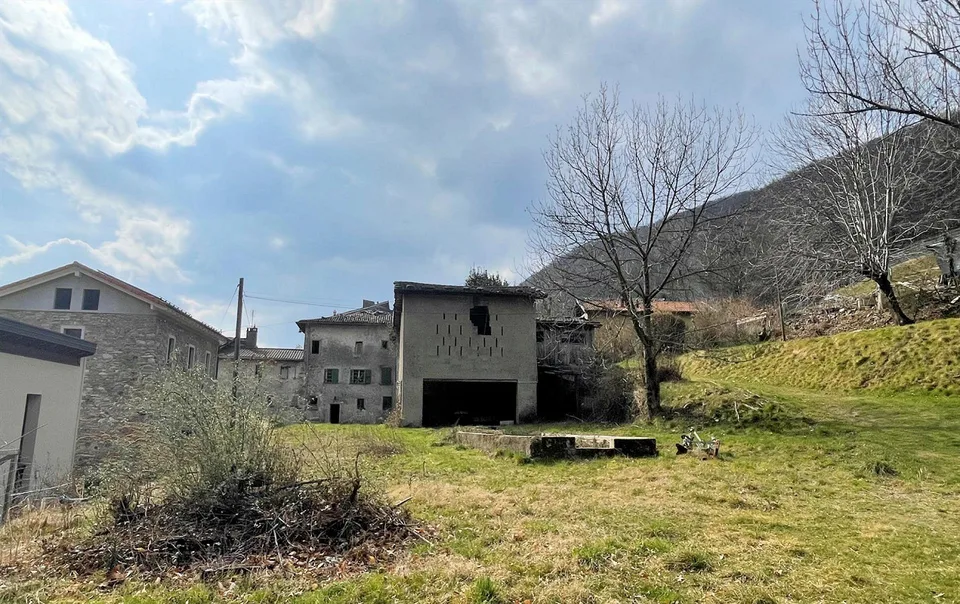 Baugrundstück von 1300 m² in der Natur