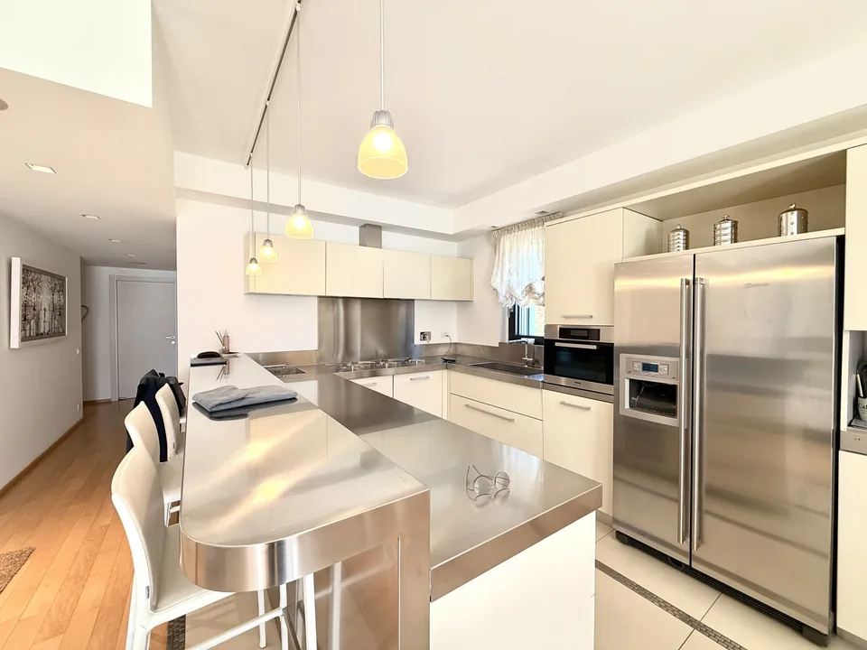 DUPLEX 4.5 VISTA LAGO A COLLINA D'ORO A DUE PASSI DA TASIS