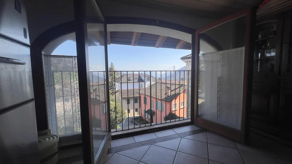 GELEGENHEIT - HAUS MIT 6 WOHNEINHEITEN IM ZENTRUM VON NOVAGGIO