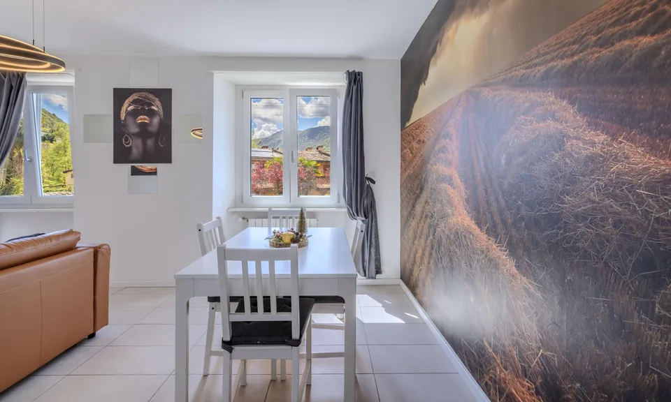 GELEGENHEIT - GERÄUMIGE 3.5 ZIMMER MIT BALKON IN LUGANO FIGINO