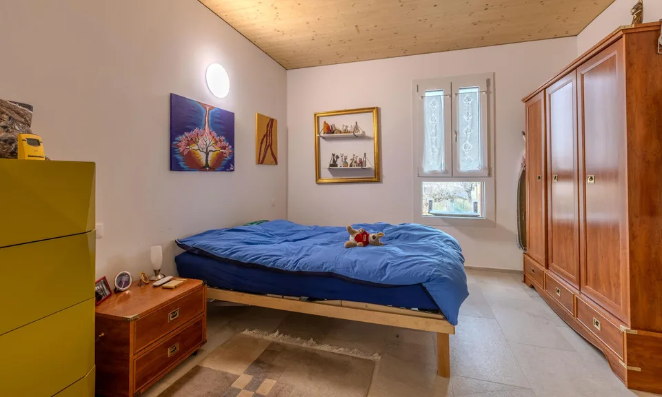 GRANDE IMMEUBLE DE 12 UNITÉS À LOYER À LIGORNETTO