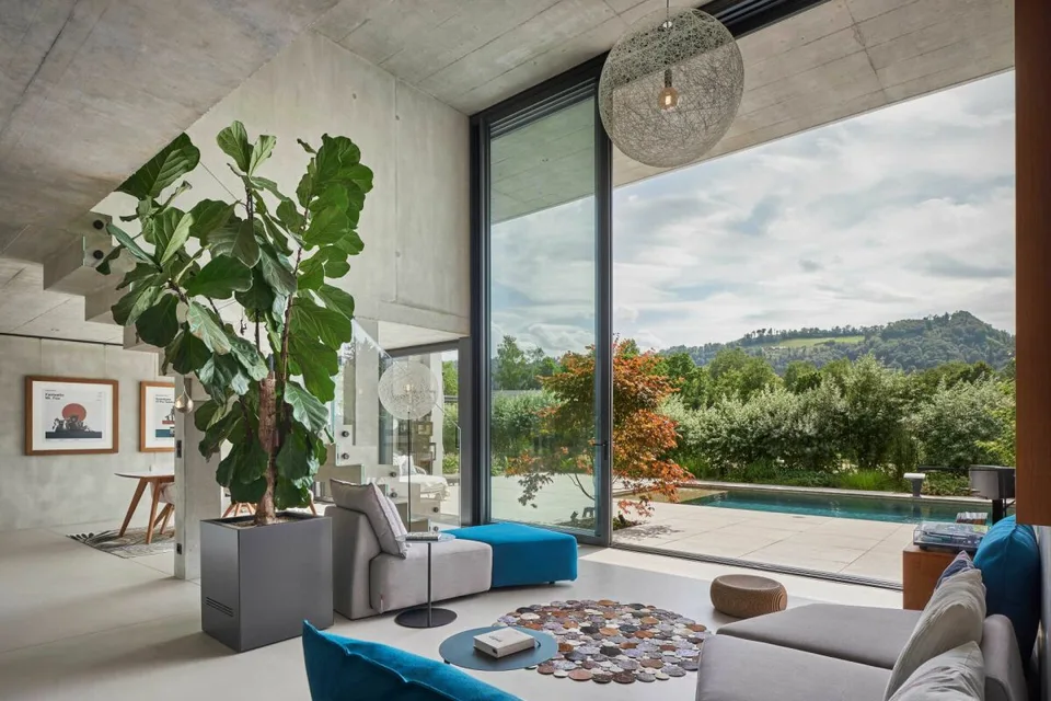 THE FRAME - Timeless Design. A Home with Edges and Corners.