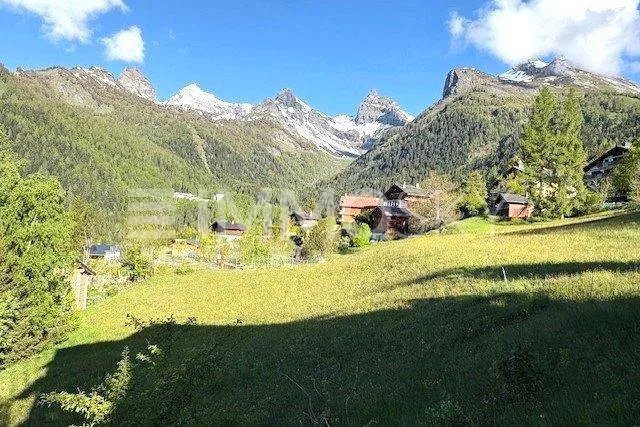 Esclusività: Di fronte al centro termale