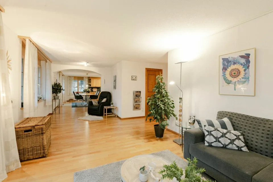 Ampio appartamento di 4,5 stanze nel Chalet Gemel con vista sulle montagne – foto 11 di 13