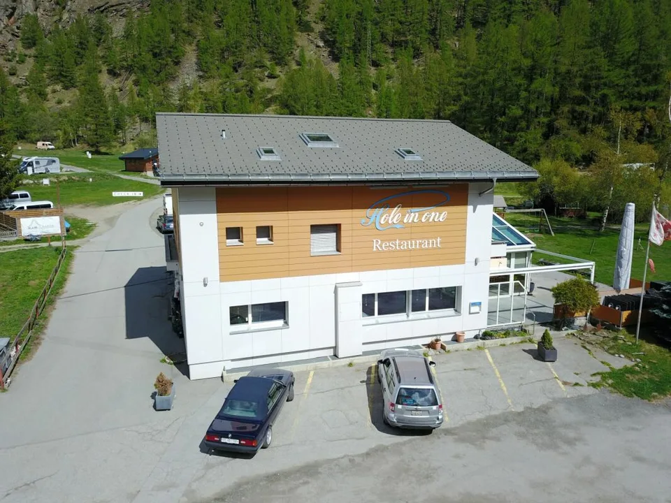 Restaurant &amp; Hostel in Randa